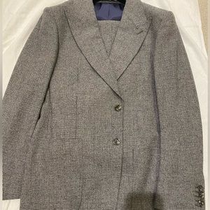 42R grey houndstooth wool suit